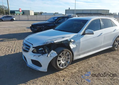 2014 Mercedes-Benz E 350 z USA, uszkodzony, nr VIN WDDHF5KB5EA965313